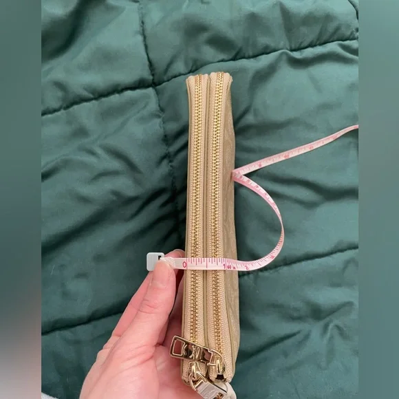 Coach Double Corner Zip Wristlet NWOT in Beige - Picture 15 of 16